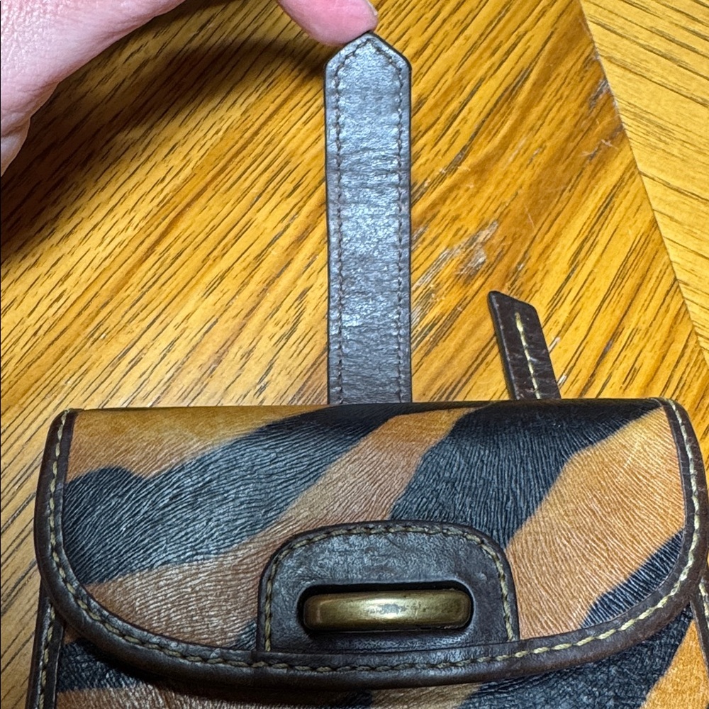 RARE VINTAGE DOONEY & BOURKE LEATHER ZEBRA PRINT WALLET - Picture 9 of 16